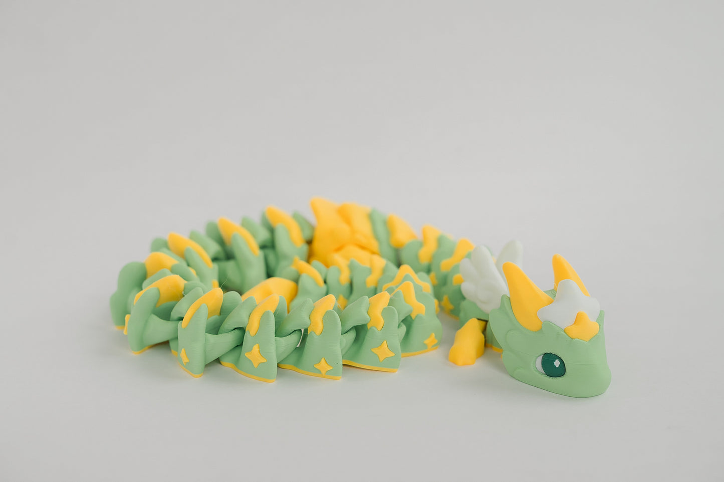 Star Dragon Ziggle Pet – 25" Articulated Fantasy Fidget Toy
